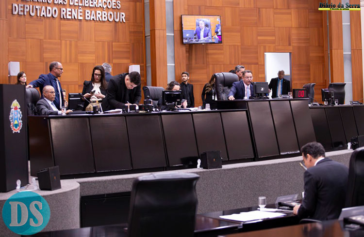 ORDEM DO DIA – Assembleia aprova PEC que antecipa eleição da Mesa Diretora para agosto