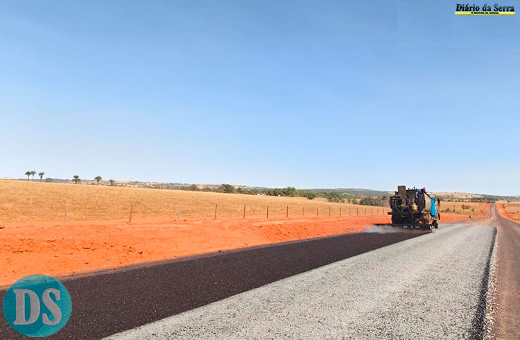 TANGARÁ-RIO BRANCO – Obras de pavimentação da MT-339 atingem 104 km