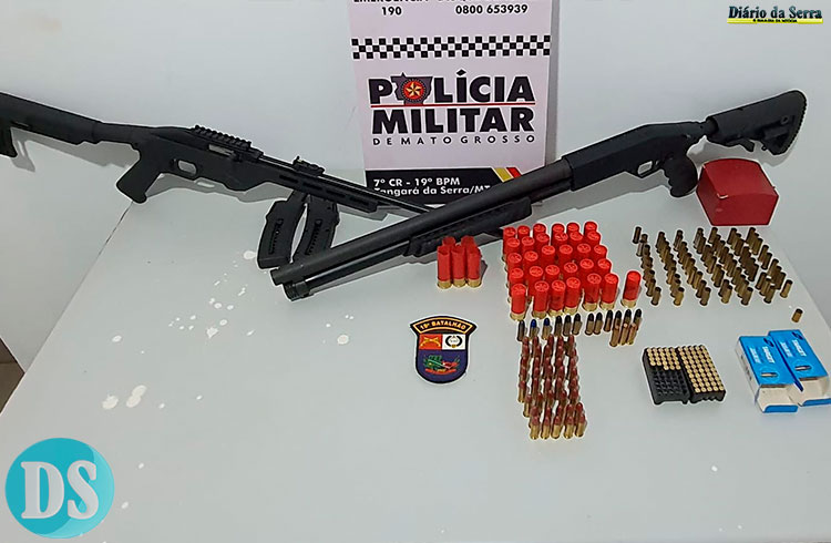 TANGARÁ DA SERRA – PM prende suspeito de violência doméstica e apreende armas de fogo em residência