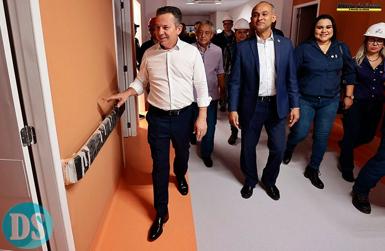 Com 70% das obras executadas, governador vistoria novo Hospital Júlio Müller
