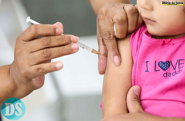 Vacina contra paralisia infantil deixa de ser em gotas e passa a ser injetável
