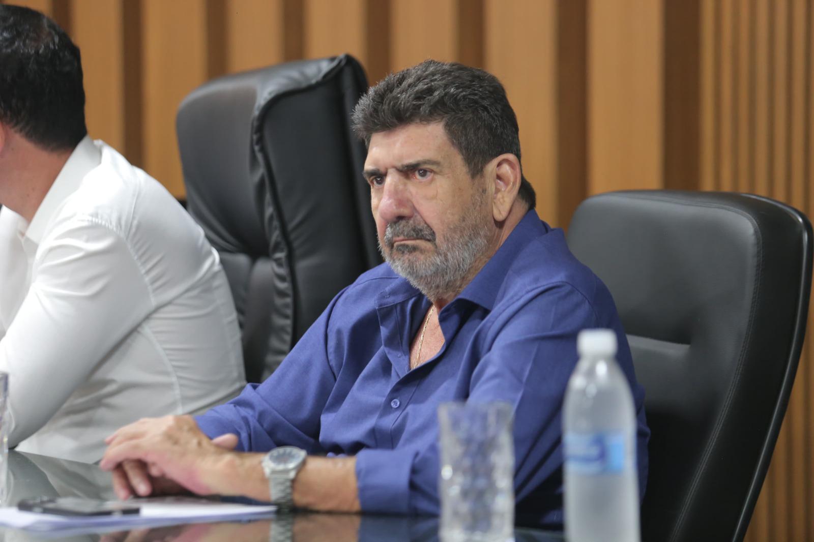REUNIÃO EM ARENÁPOLIS - Dr. João destaca união de forças e rapidez para atender cidades atingidas por enchentes em MT