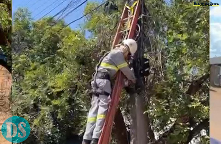 Empresa trabalha na retirada de fios em desuso em Tangará da Serra