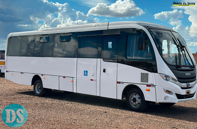 TRANSPORTE DE ATLETAS – Município recebe microônibus para atender demandas da Secretaria de Esportes
