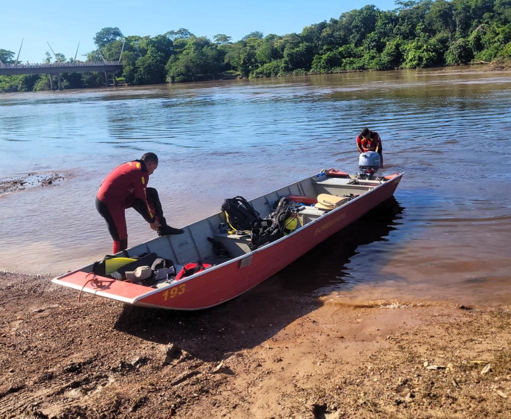 EM BARRA DO BUGRES - Bombeiros localizam corpo de adolescente que se afogou no Rio Paraguai