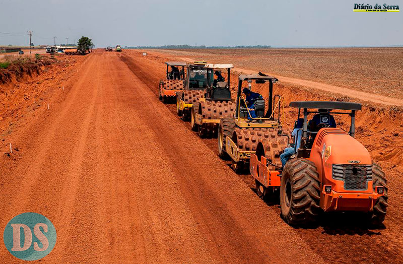 OBRAS EM TODOS OS LADOS - Governo licita obras para asfaltar mais 97 km de rodovias em Mato Grosso