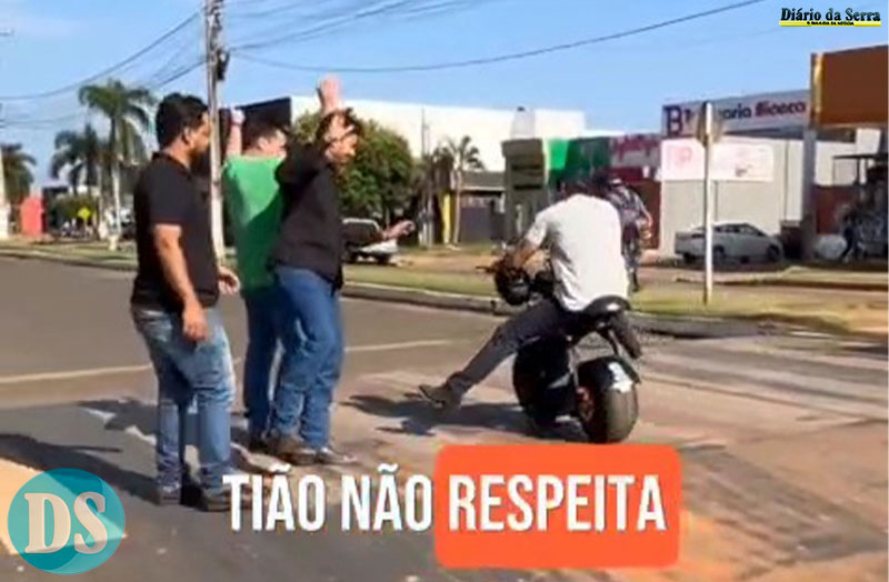 Vereadores de Sapezal usam humor para conscientizar sobre trânsito