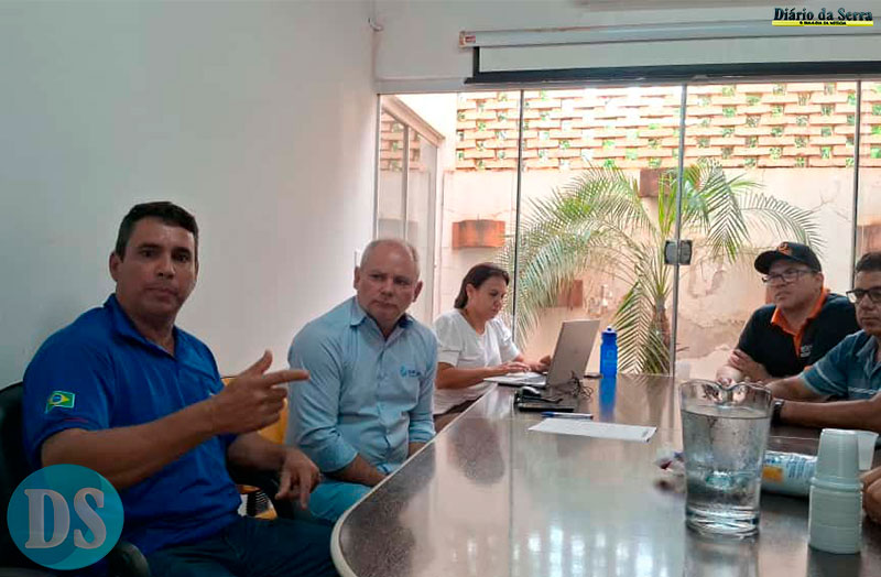 IMBRÓGLIO - Reunião entre setor de caçambas e prefeitura busca soluções para descarte de lixo