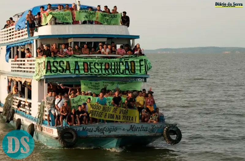 MANIFESTAÇÃO - Indígenas protestam contra a ferrovia Sinop-Miritituba durante a COP 30