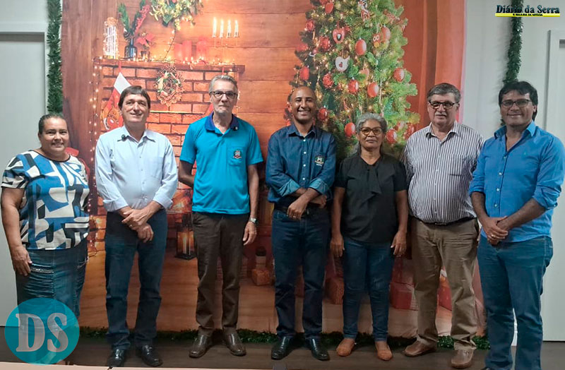 PROJETO MÃOS QUE CRIAM – Associação das Costureiras busca parceria com município para ampliar atividades