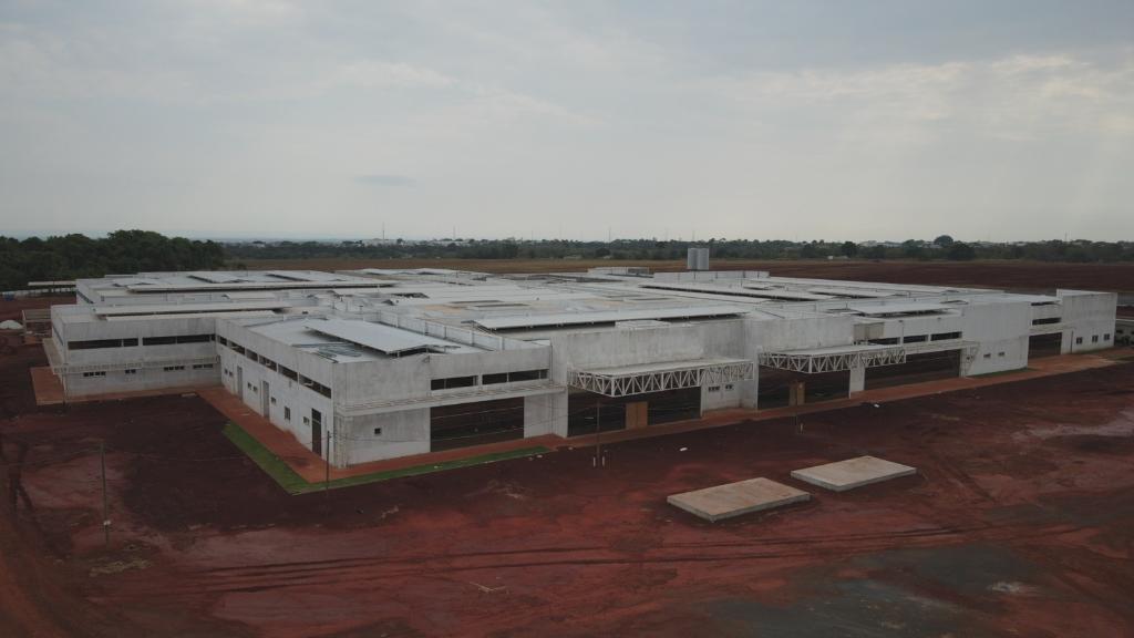 AMPLIAÇÃO DA REDE - Obras dos quatro novos Hospitais Regionais avançam em Mato Grosso; construção de Tangará chega a 53%