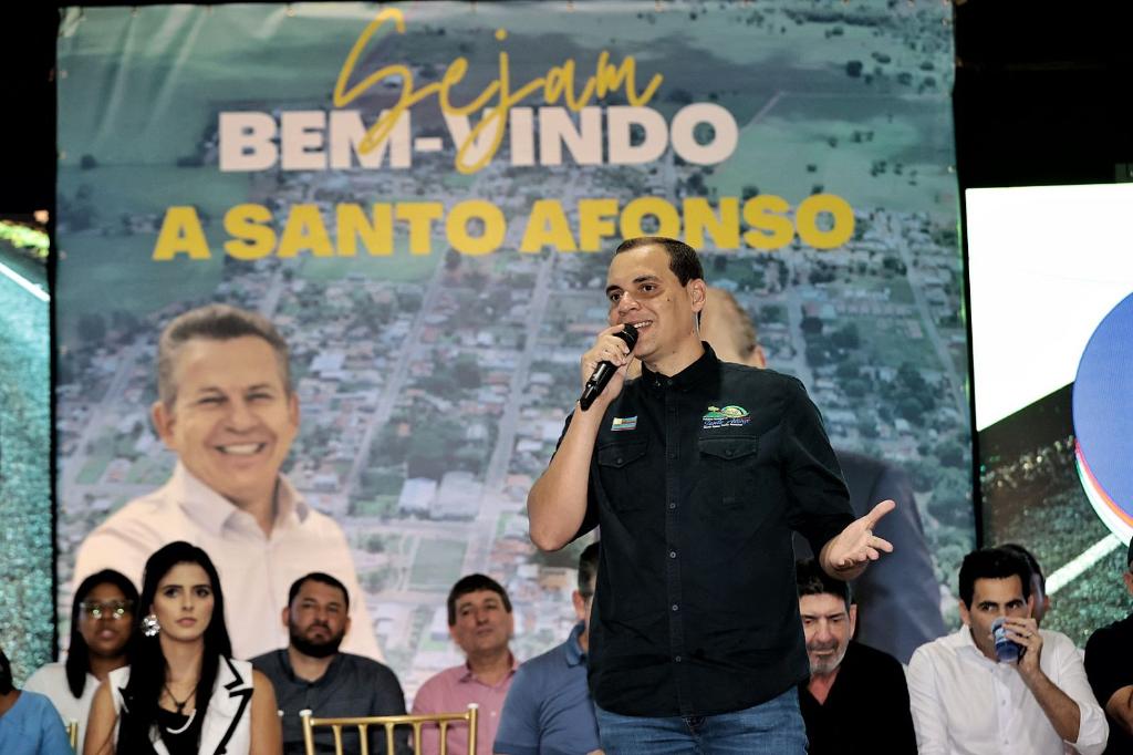 REFERÊNCIA - Prefeito de Santo Afonso: "Governo de MT é um exemplo de gestão"