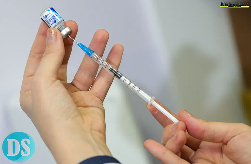 FAKE NEWS – Vacina da gripe não aumenta risco da doença, alerta ministério
