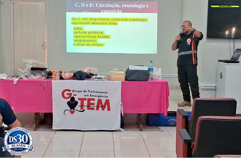 Profissionais do atendimento pré-hospitalar passam por atualizações sobre procedimentos