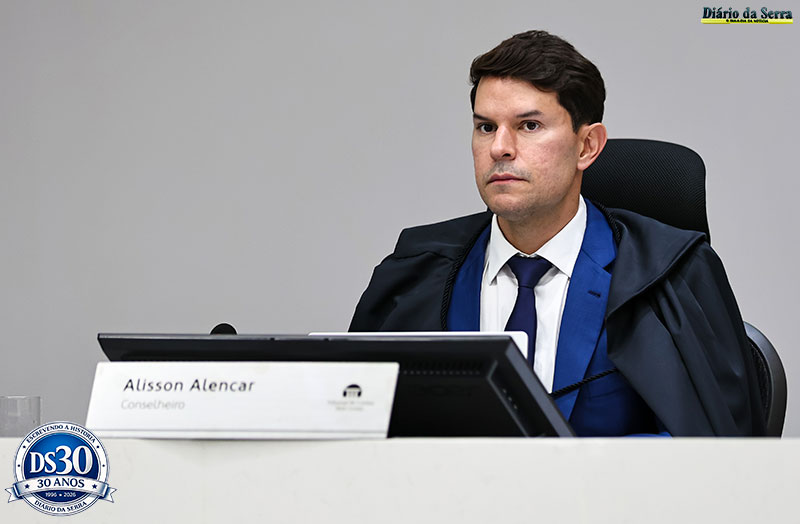 EM SAPEZAL - Plenário do TCE-MT mantém suspenso pregão de R$ 1,4 milhão para compra de mobiliário escolar