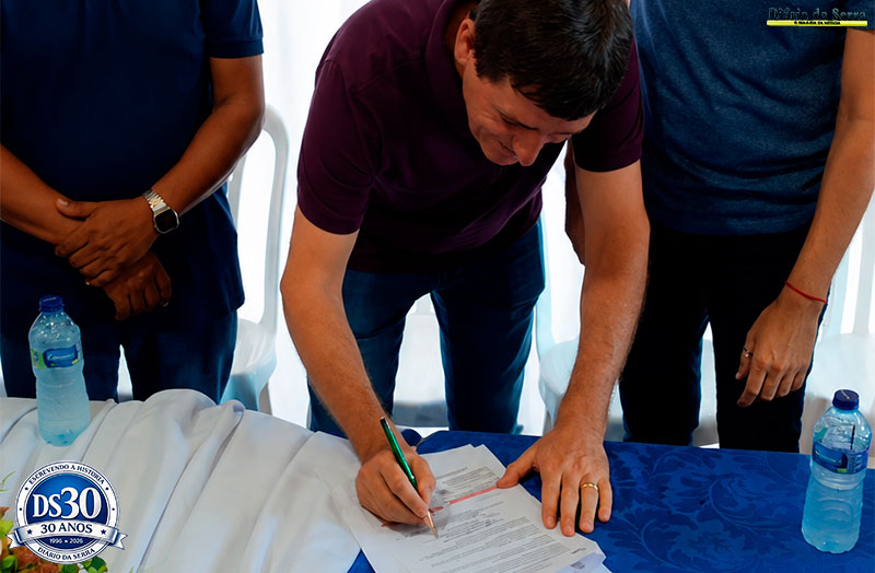 TANGARÁ DA SERRA – Comerciantes comemoram concessão de 15 anos do Shopping Popular