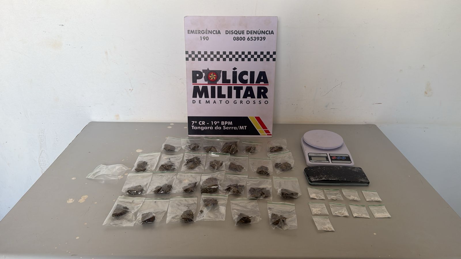 NO JARDIM EUROPA - PM prende foragido da Justiça e apreende drogas