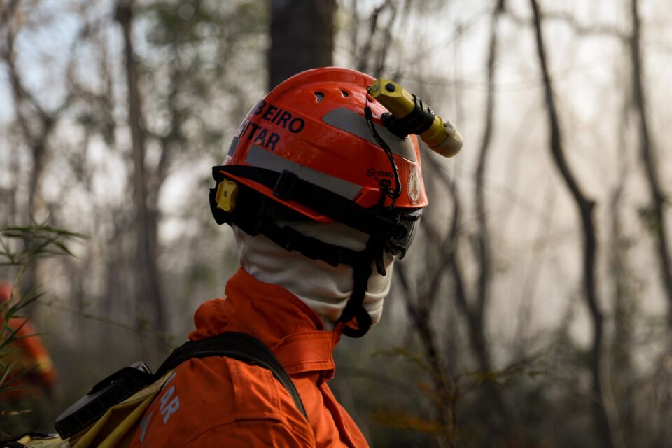 PERÍODO DE ESTIAGEM - Corpo de Bombeiros combate mais de 30 incêndios florestais no final de semana