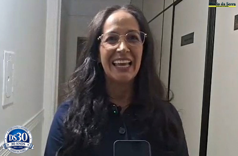 SUPLENTE PL - Elaine Antunes  assume cadeira na  Câmara Municipal