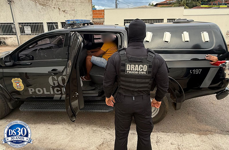 OPERAÇÃO INSÍDIA - Polícia Civil cumpre mandados contra servidores investigados por facilitar entrada de celulares em presídio