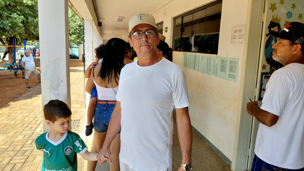 Candidato Jailson Borges vota em Tangará da Serra e destaca expectativa positiva para as Eleições 2026